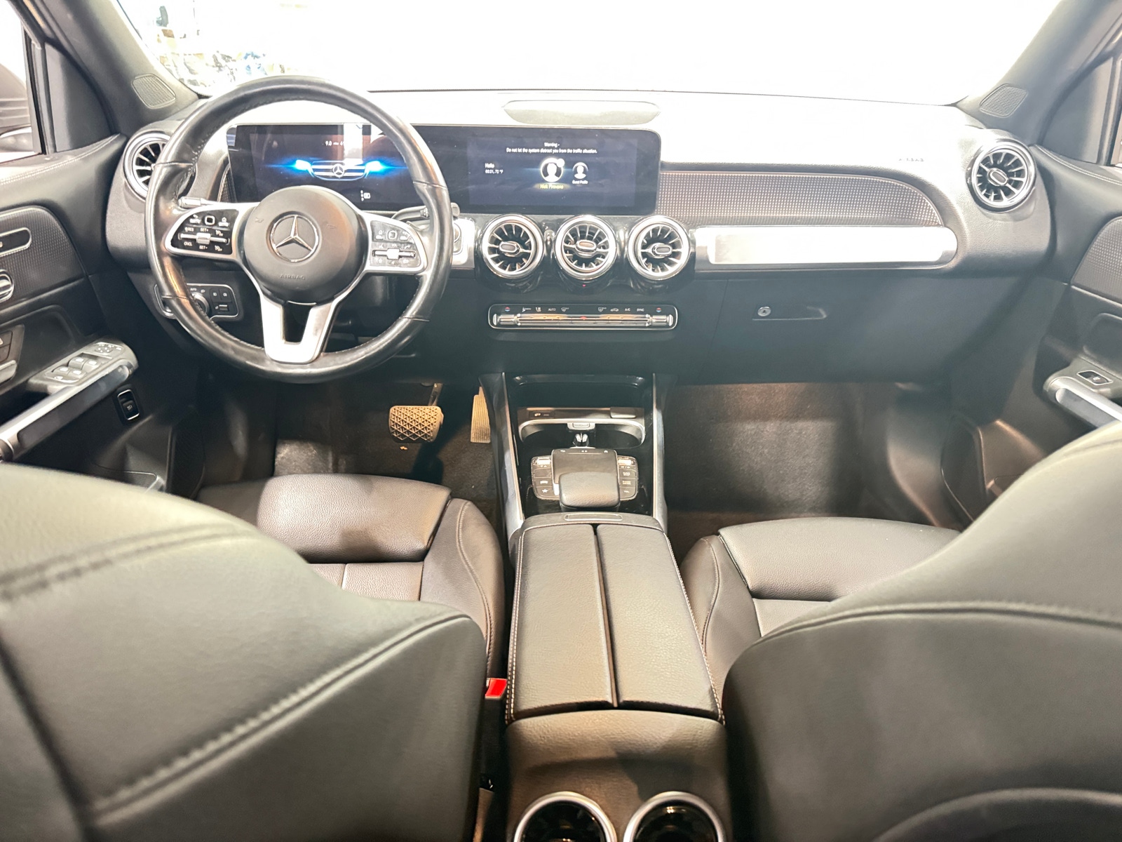 Thumbnail: 2022 Mercedes-Benz GLB - 2