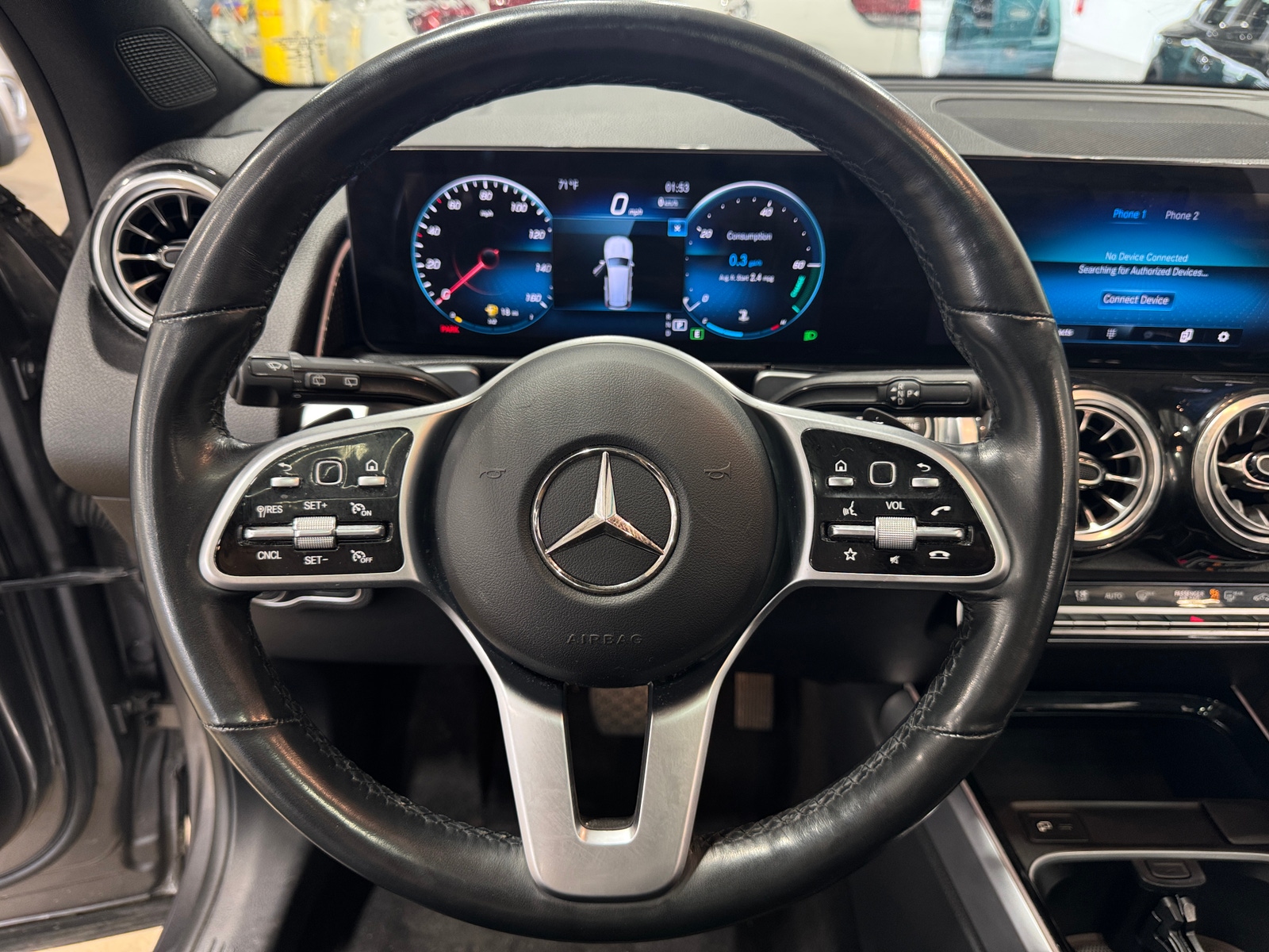 Thumbnail: 2022 Mercedes-Benz GLB - 4