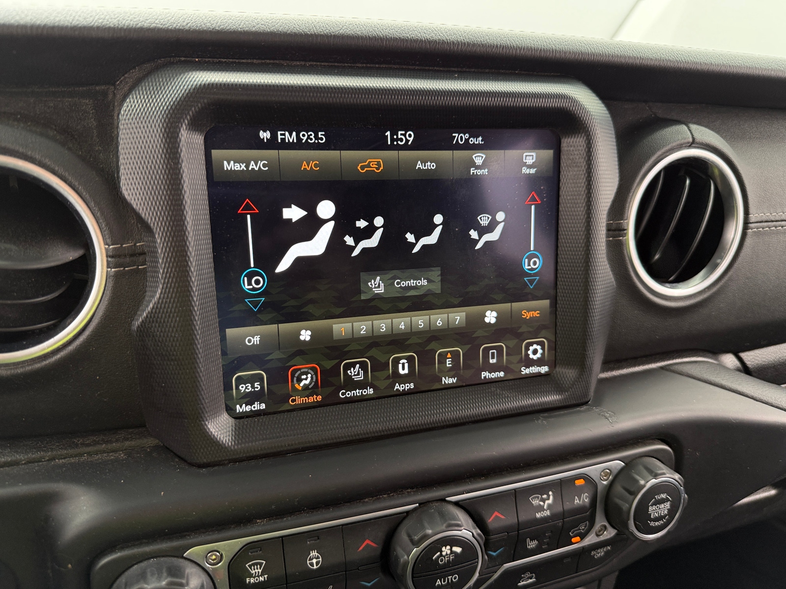 Thumbnail: 2021 Jeep Wrangler - 3