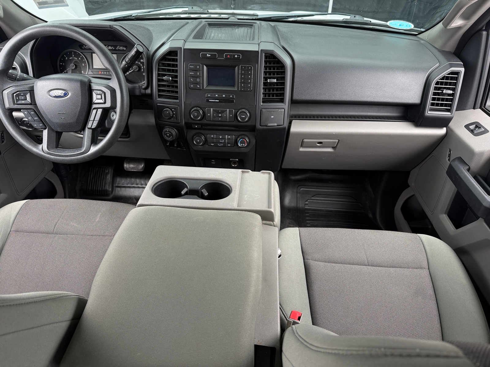 Thumbnail: 2018 Ford Econoline - 3