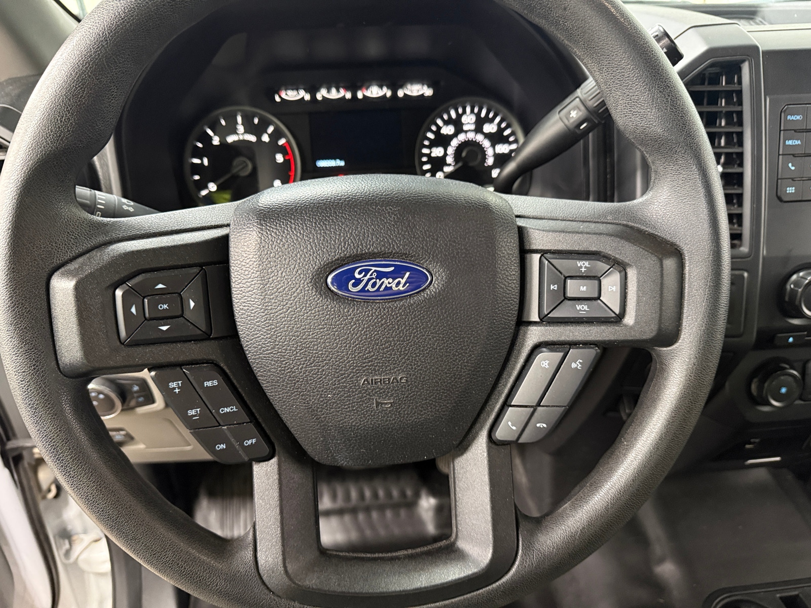 Thumbnail: 2018 Ford Econoline - 5