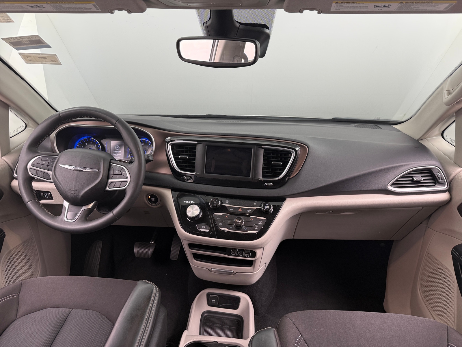 Thumbnail: 2023 Chrysler Voyager - 3
