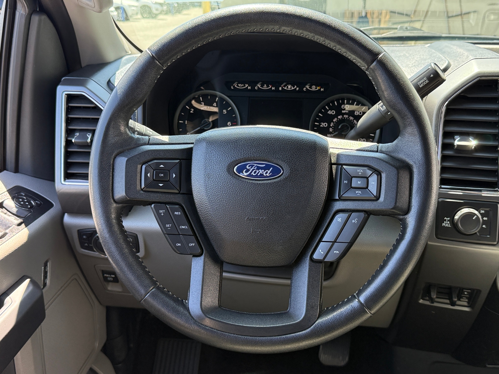 Thumbnail: 2019 Ford Econoline - 5