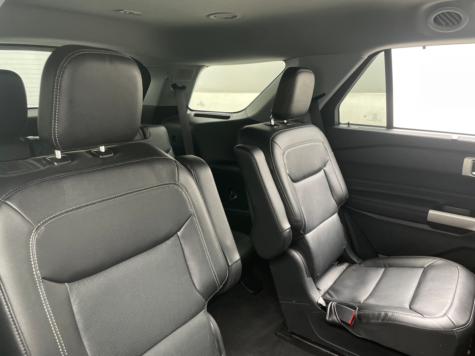 Thumbnail: 2023 Ford Explorer - 5