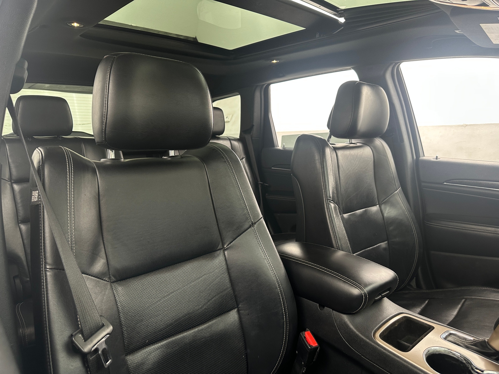 Thumbnail: 2017 Jeep Grand Cherokee - 2