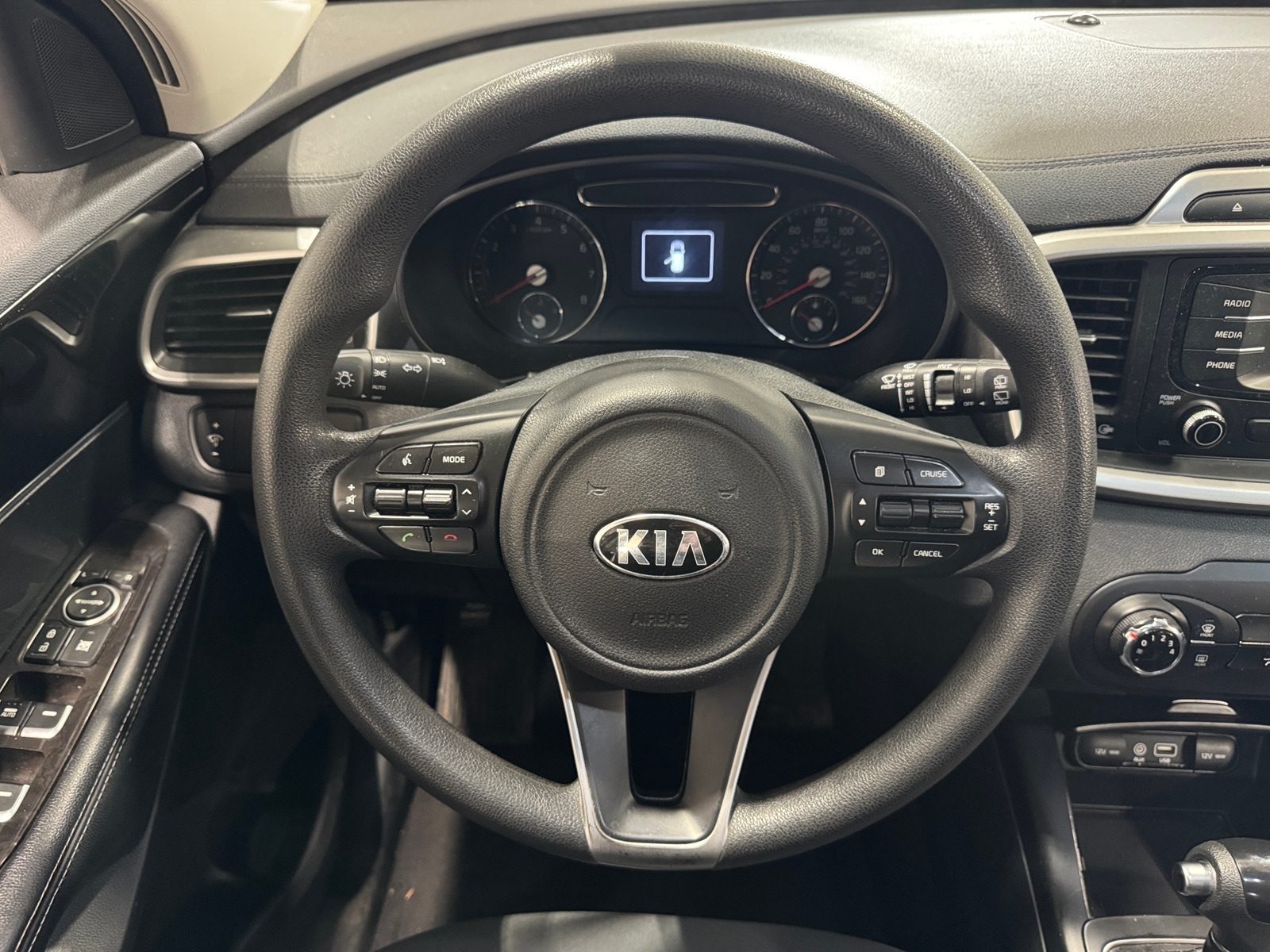 Thumbnail: 2016 Kia Sorento - 5