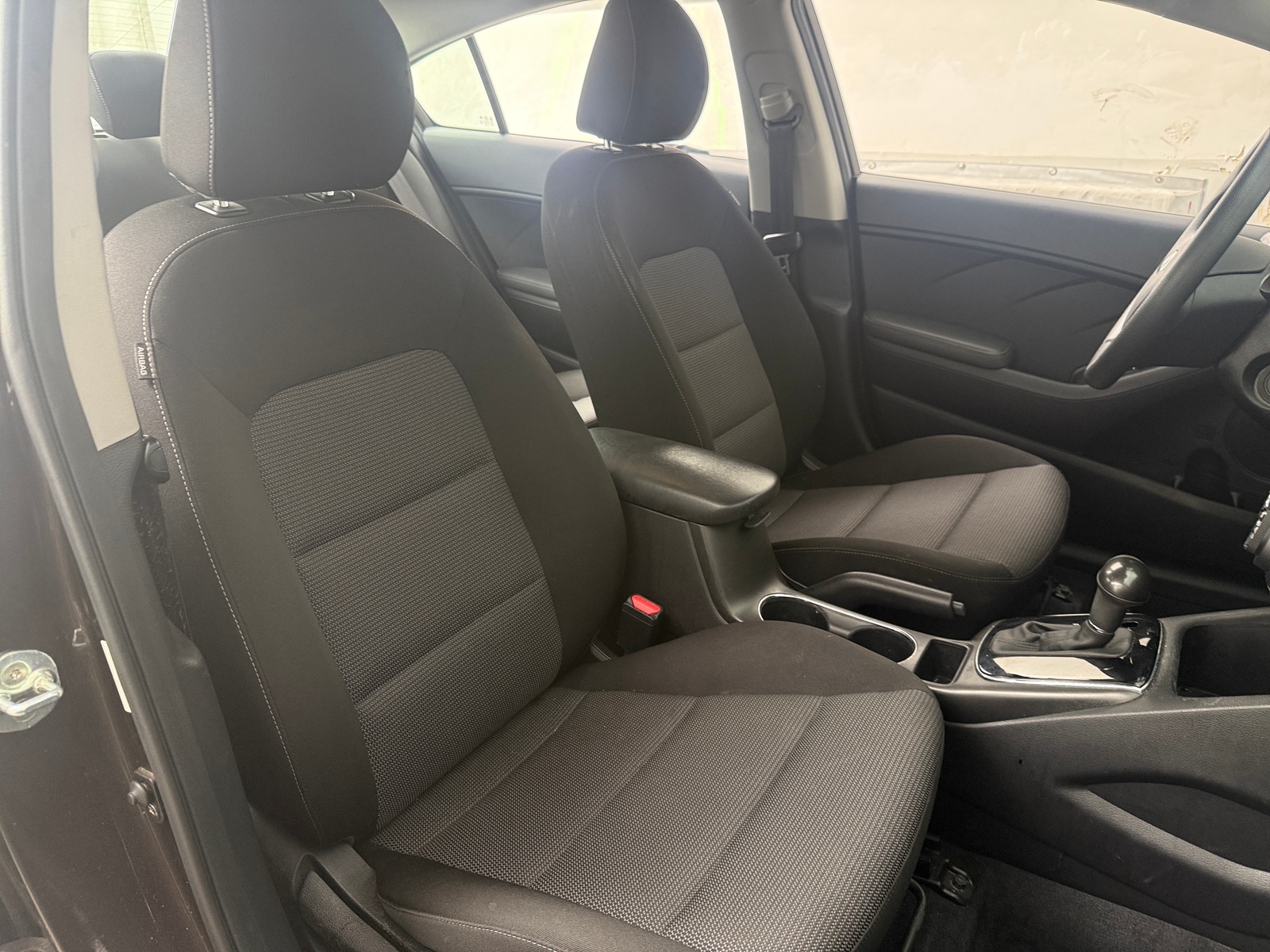 Thumbnail: 2017 Kia Forte - 2