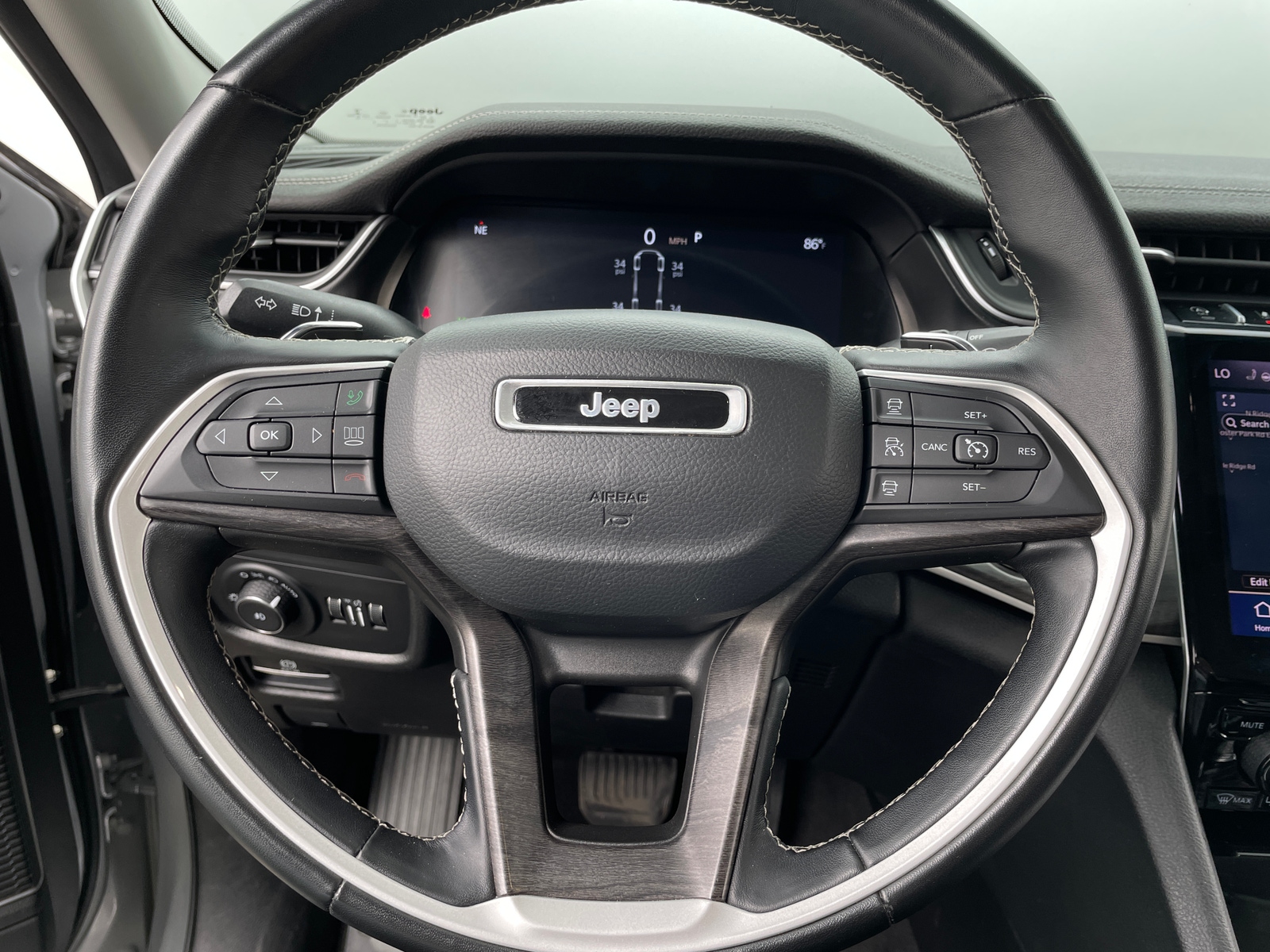 Thumbnail: 2022 Jeep Grand Cherokee - 4