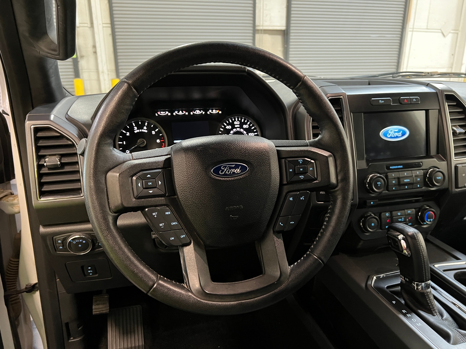 Thumbnail: 2017 Ford Econoline - 5