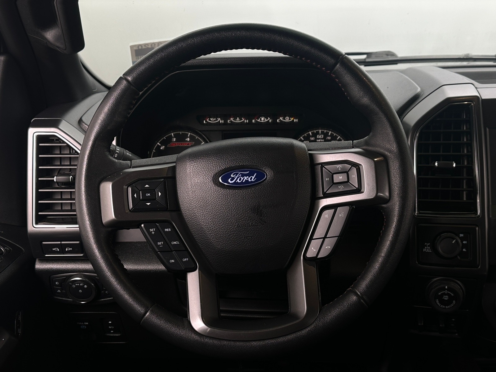 Thumbnail: 2020 Ford Econoline - 5
