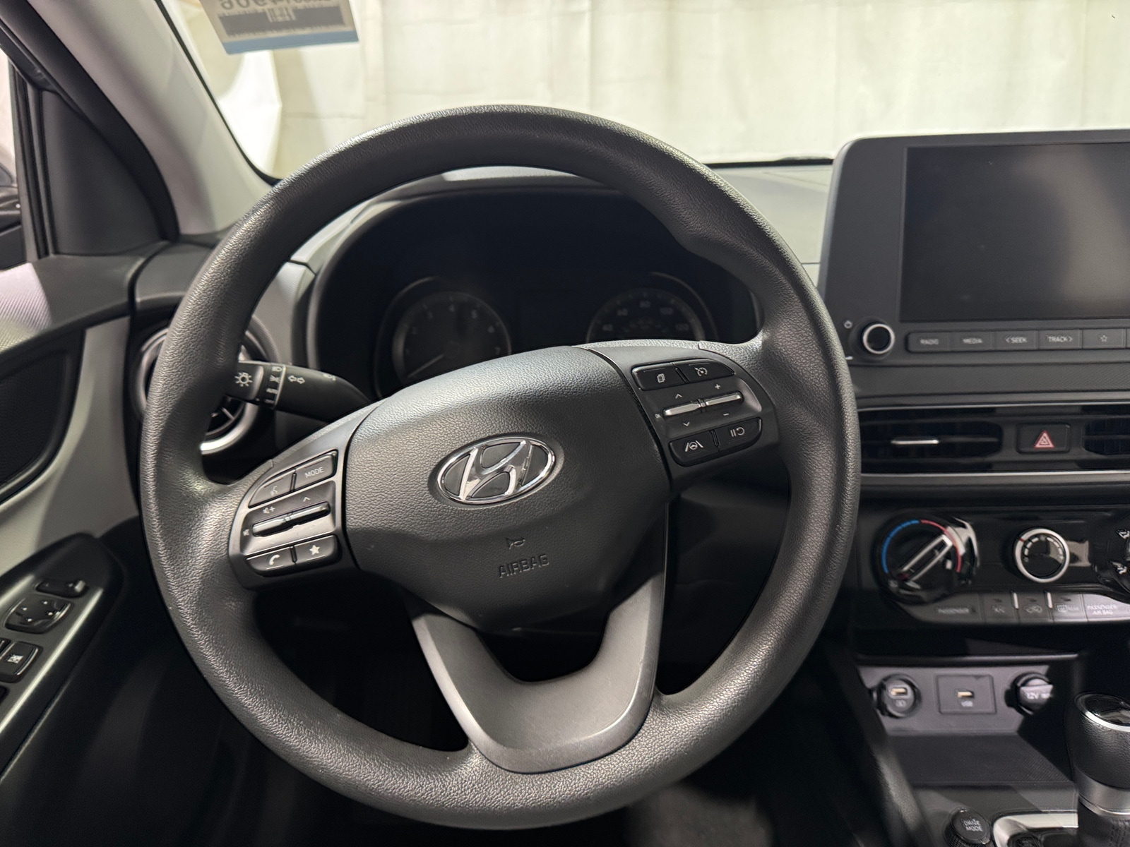 Thumbnail: 2022 Hyundai Kona - 5