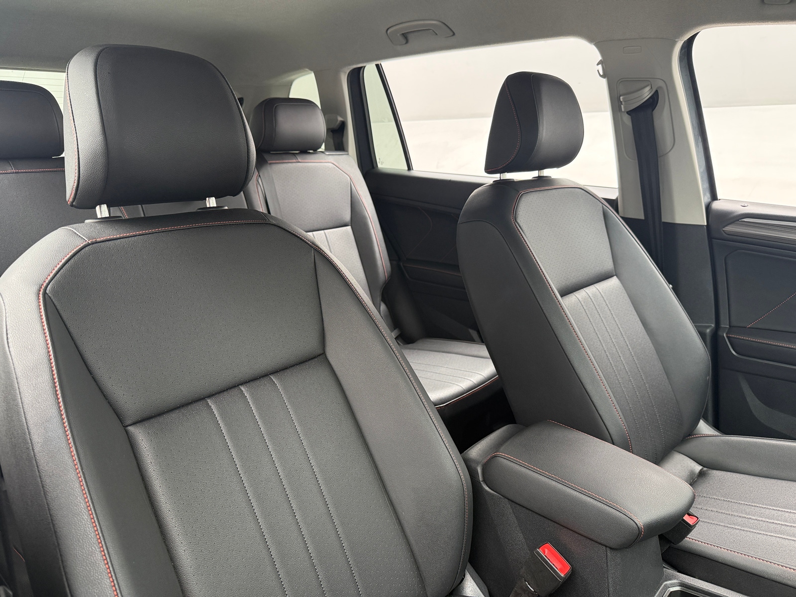 Thumbnail: 2024 Volkswagen Tiguan - 2