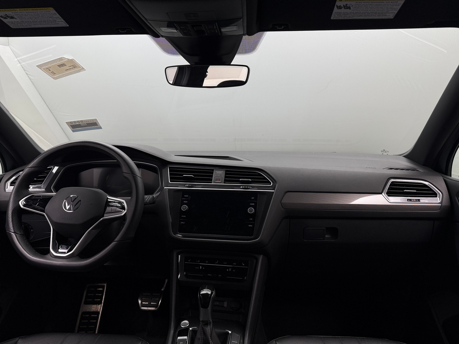 Thumbnail: 2024 Volkswagen Tiguan - 2