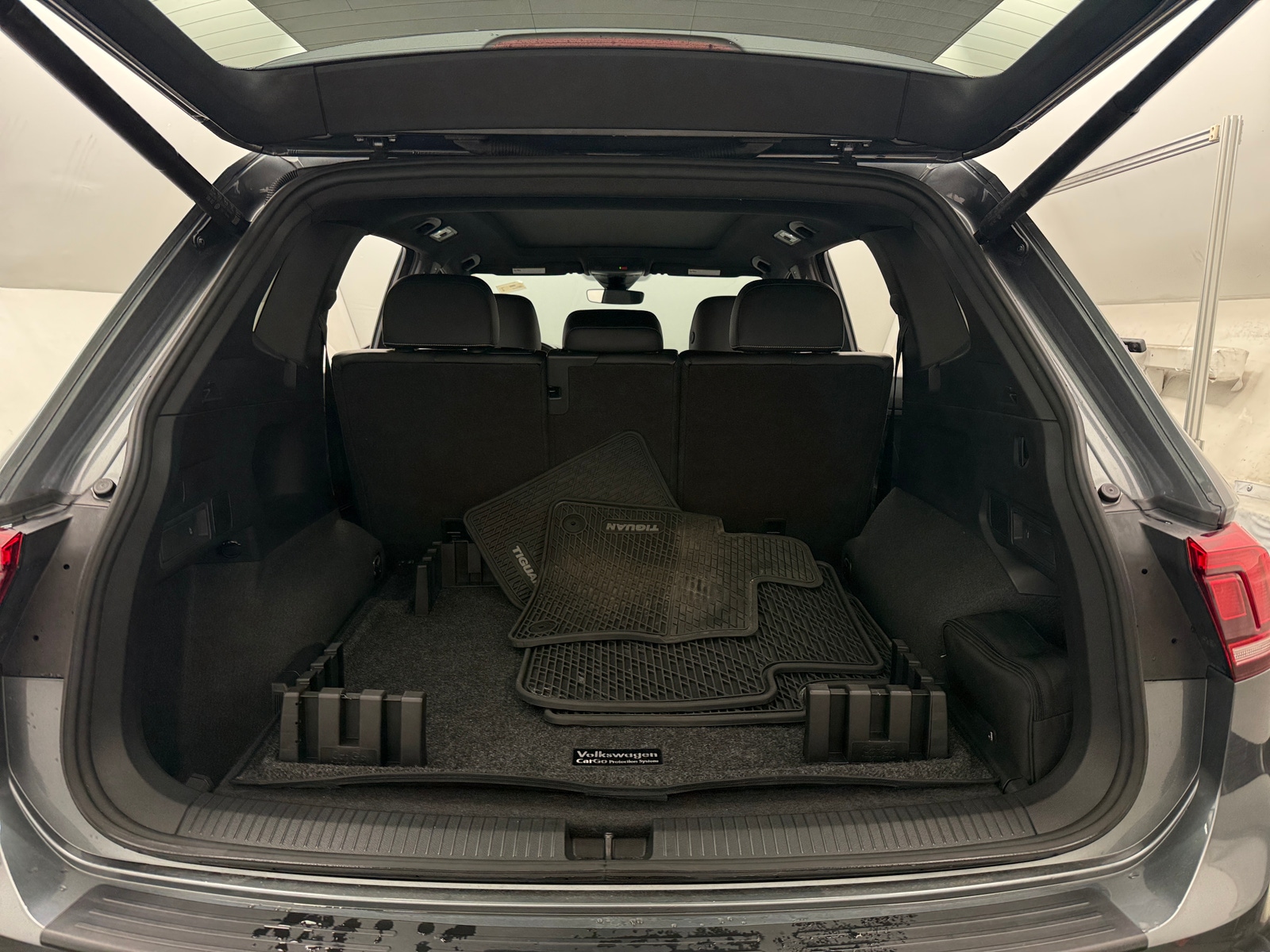 Thumbnail: 2024 Volkswagen Tiguan - 6
