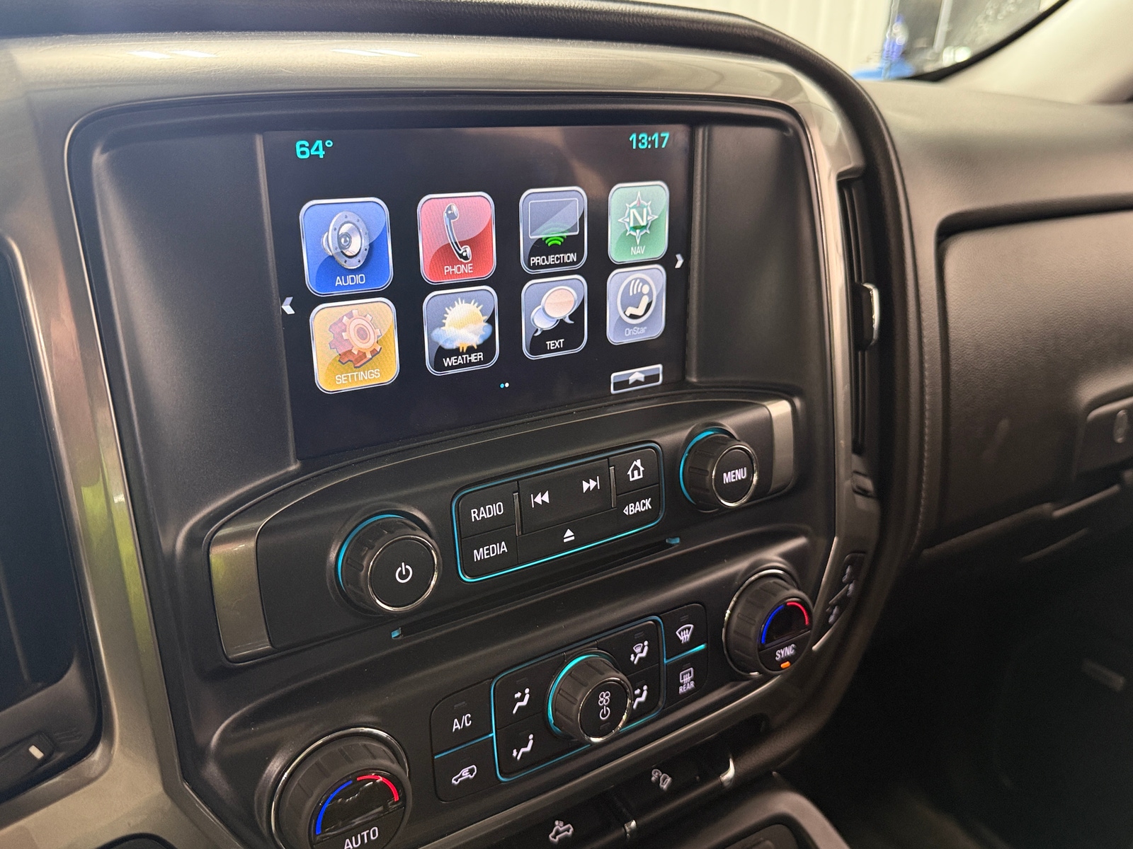 Thumbnail: 2018 Chevrolet Silverado 1500 - 4