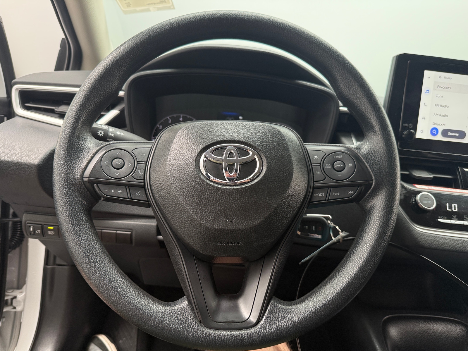 Thumbnail: 2025 Toyota Corolla - 4