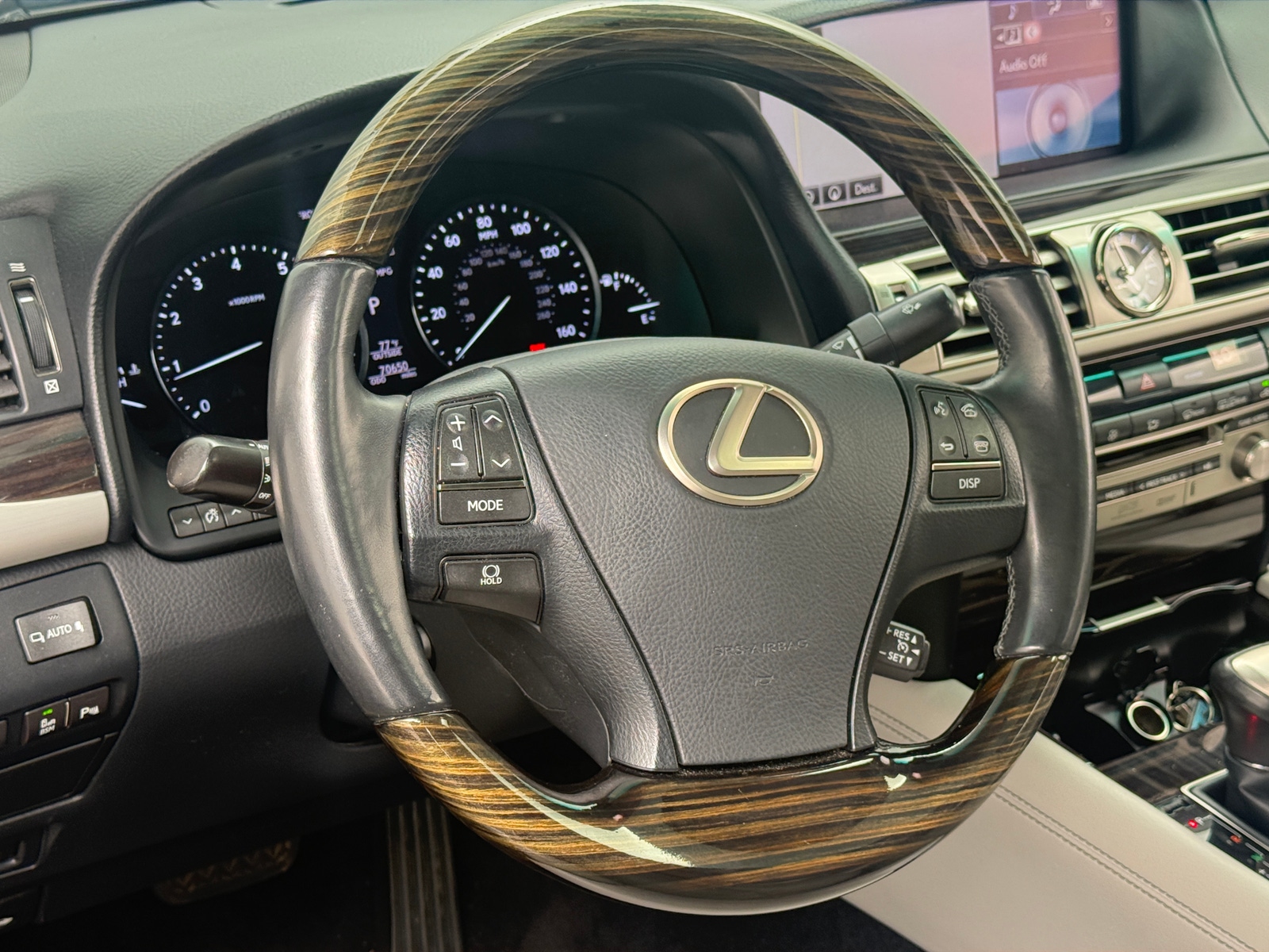 Thumbnail: 2015 Lexus LS - 4