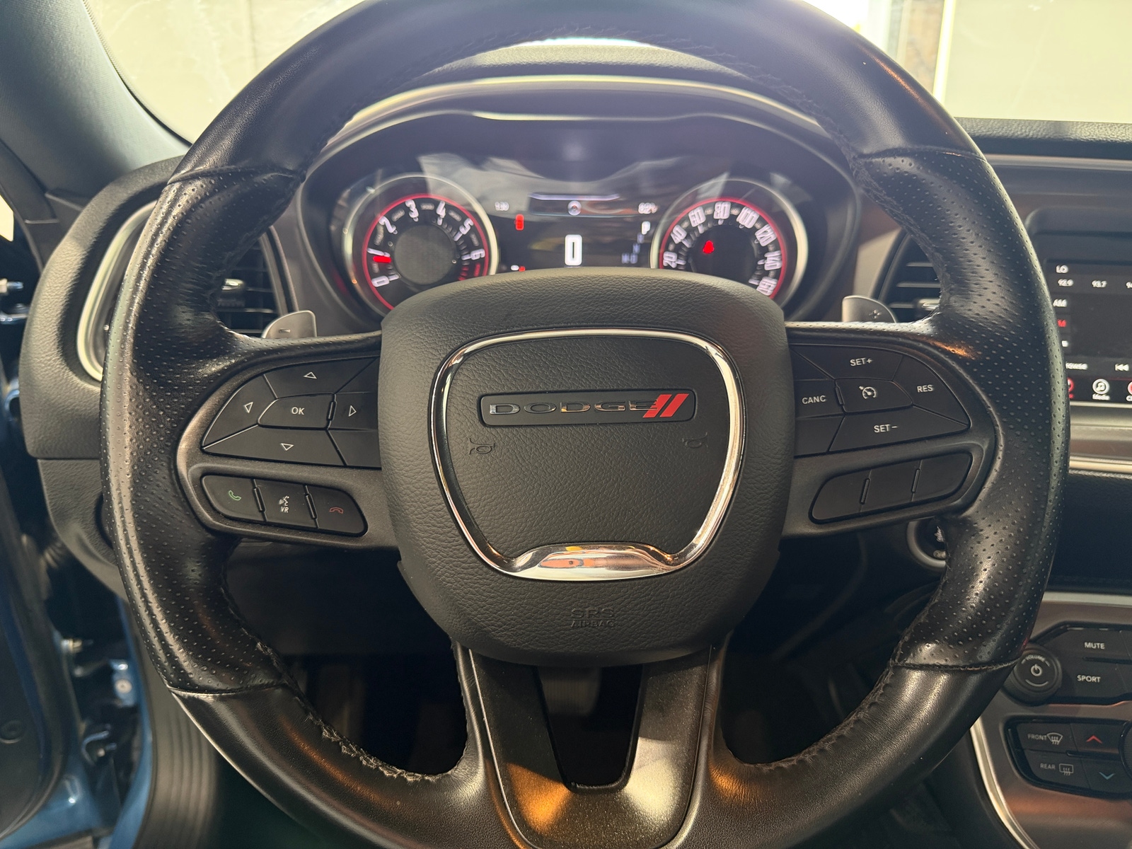 Thumbnail: 2022 Dodge Challenger - 4