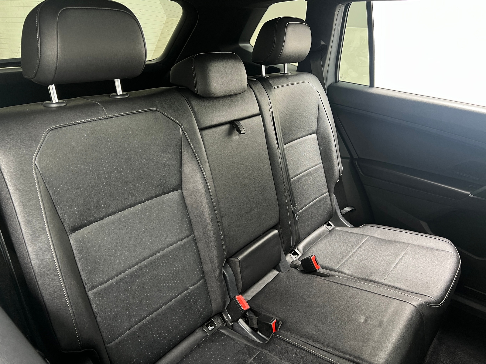 Thumbnail: 2020 Volkswagen Tiguan - 5