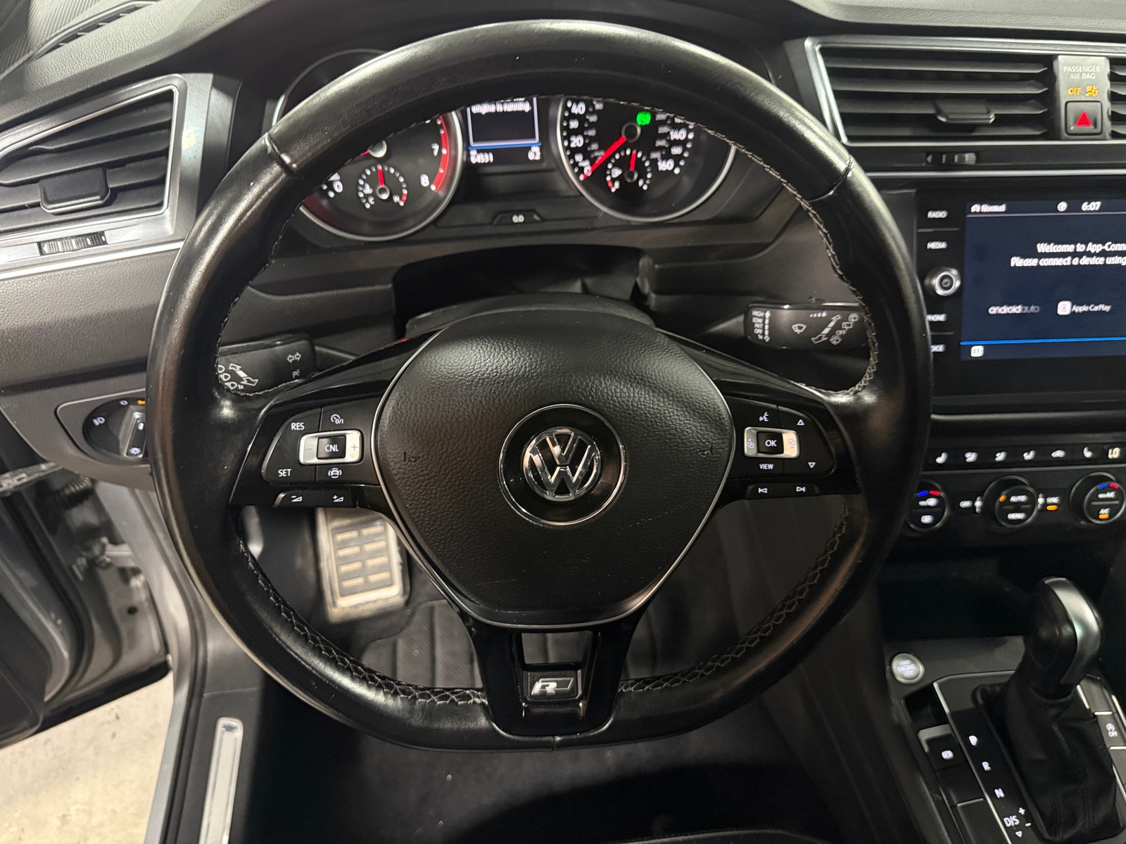 Thumbnail: 2020 Volkswagen Tiguan - 4