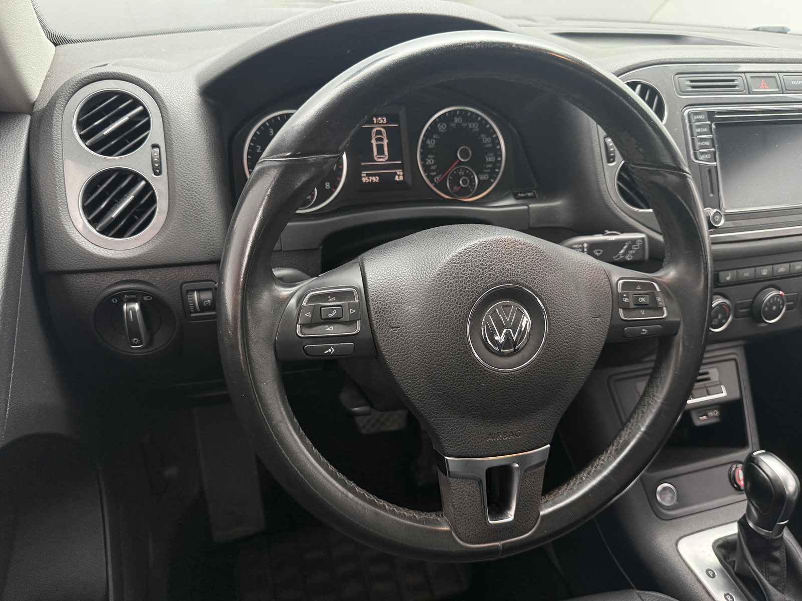 Thumbnail: 2017 Volkswagen Tiguan - 5