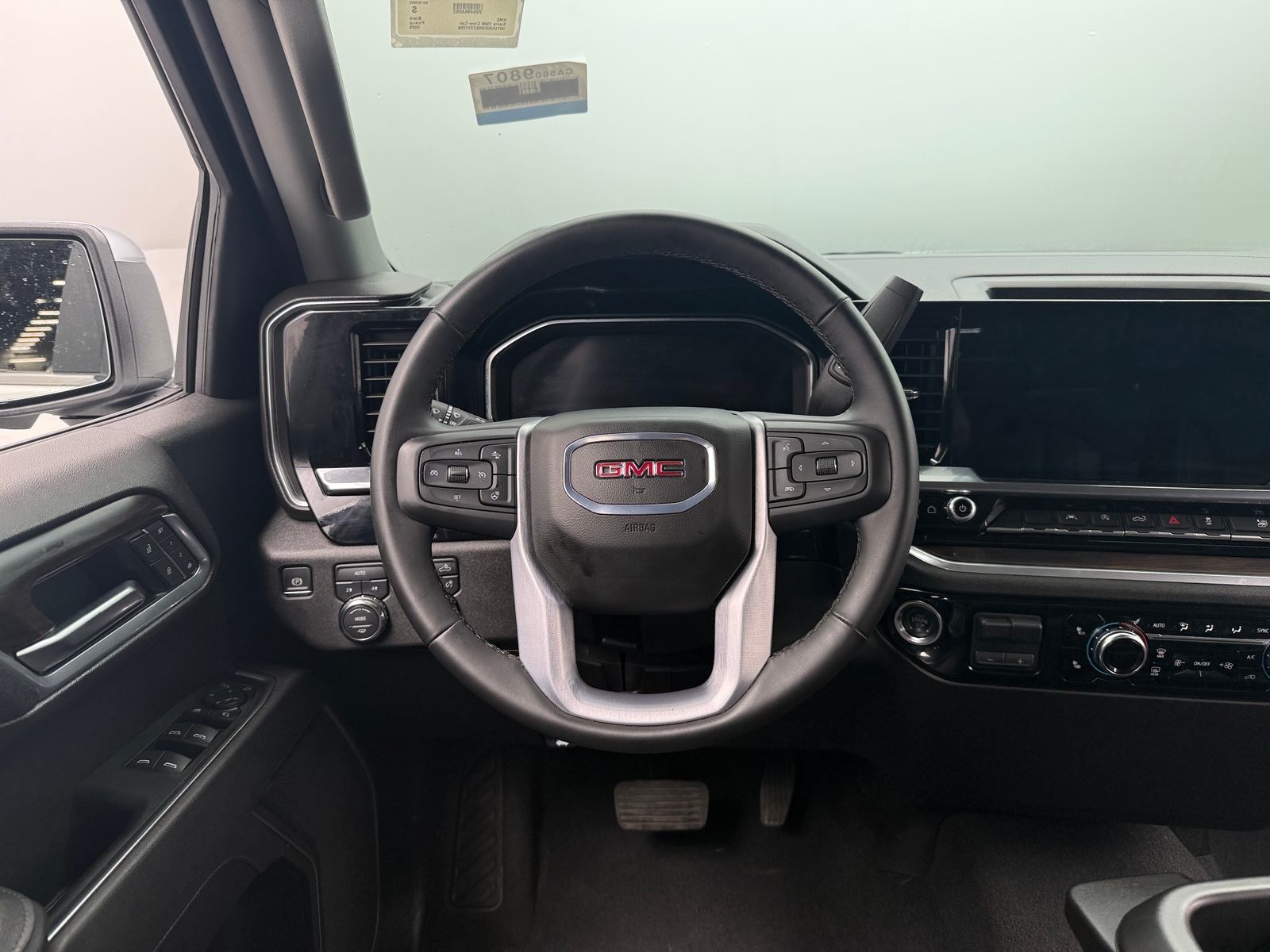 Thumbnail: 2025 GMC Sierra 1500 - 4