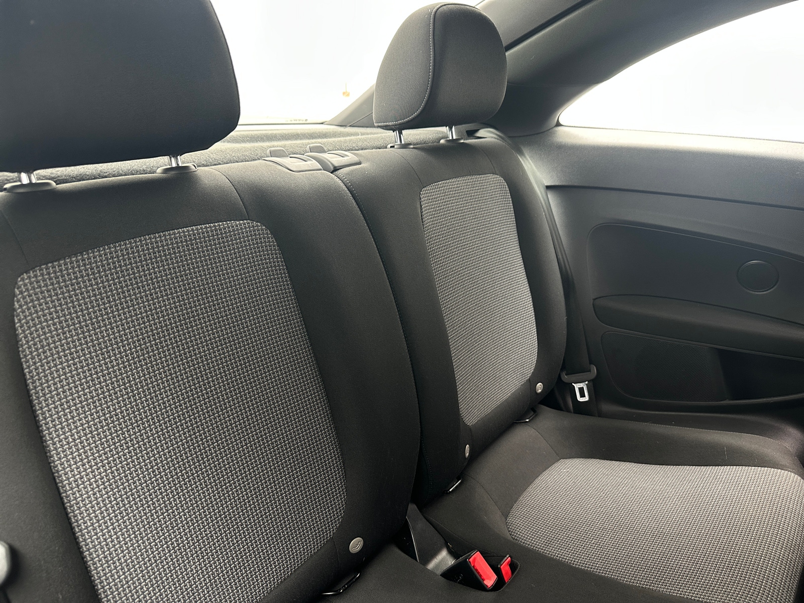 Thumbnail: 2019 Volkswagen Beetle - 6