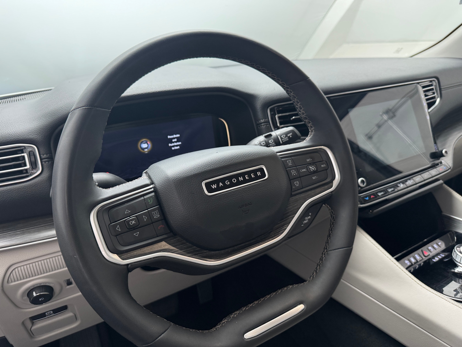 Thumbnail: 2024 Jeep Wagoneer - 4