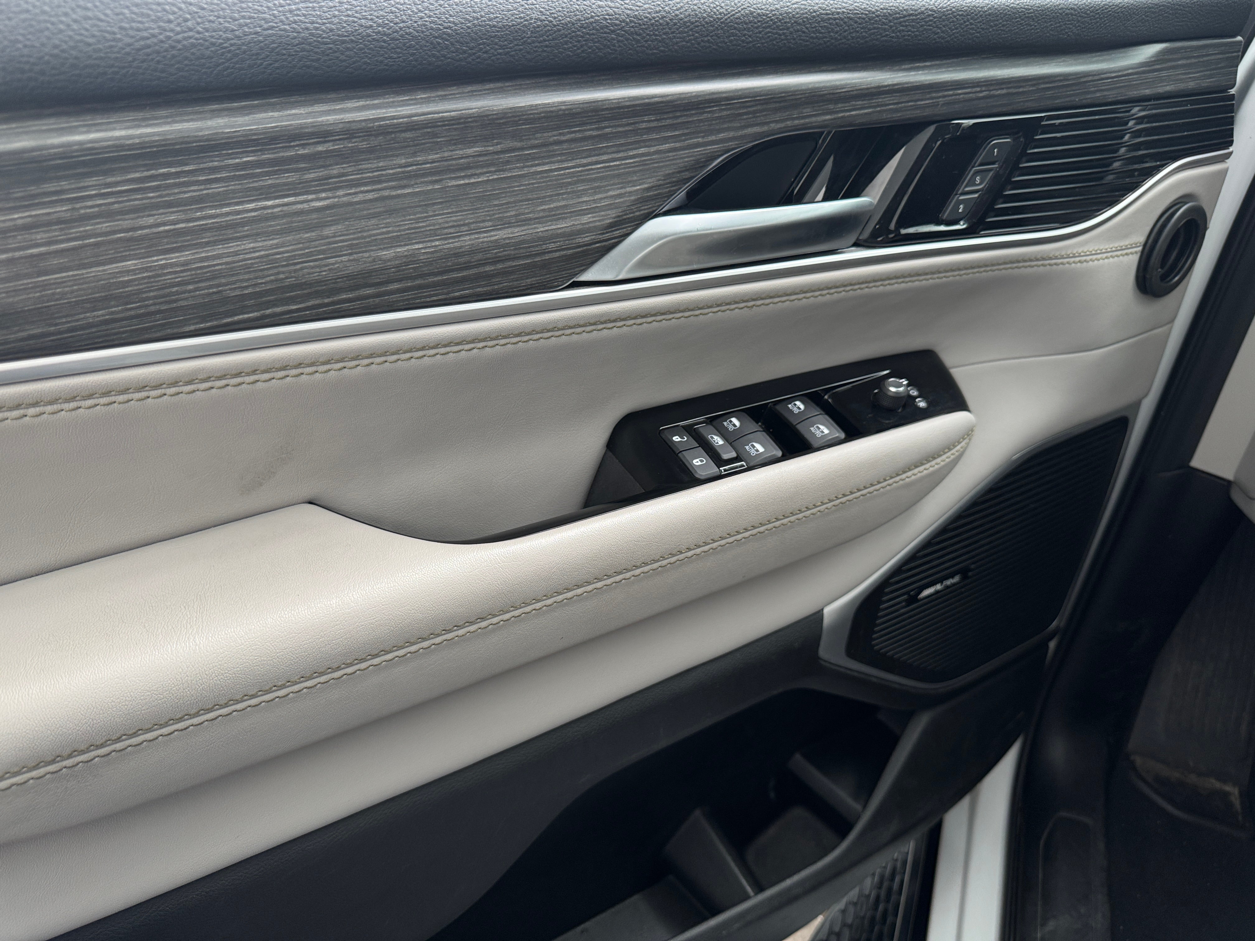 2024 Jeep Wagoneer