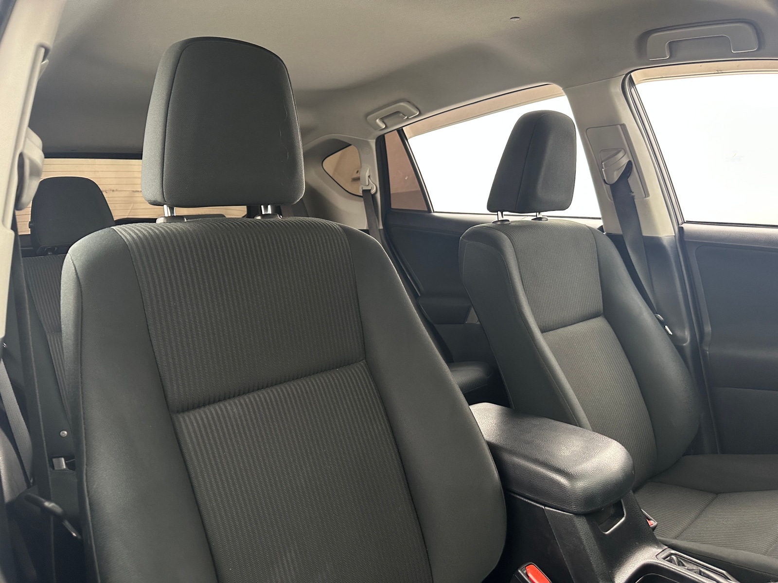 Thumbnail: 2018 Toyota RAV4 - 2