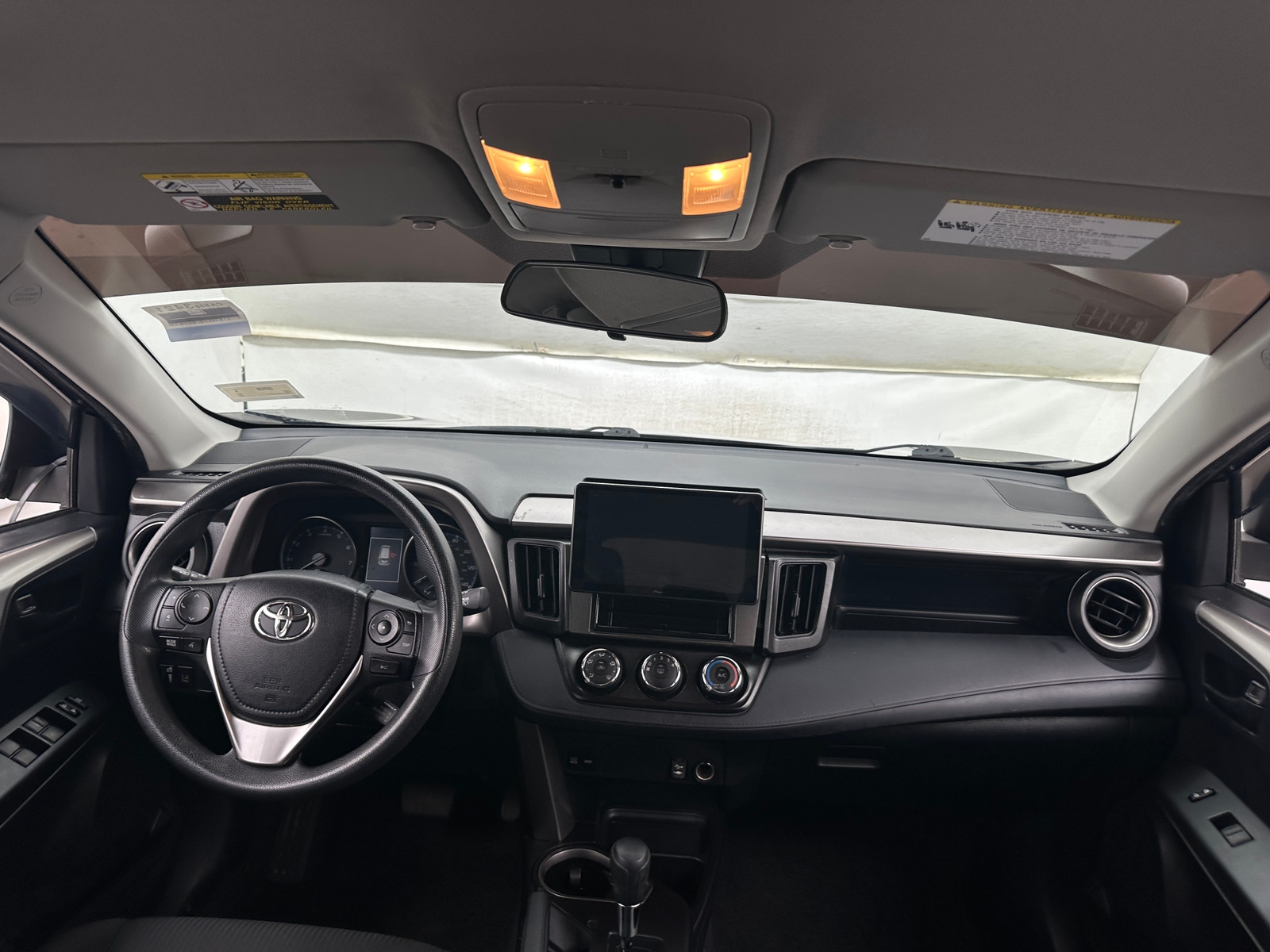 Thumbnail: 2018 Toyota RAV4 - 3