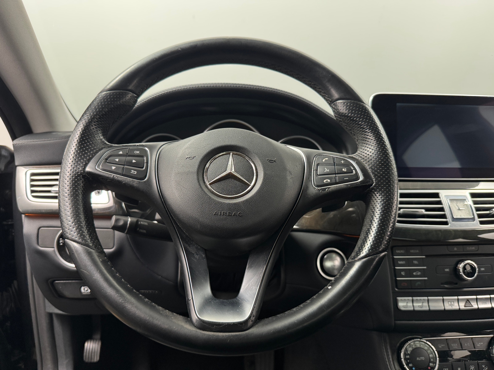 Thumbnail: 2016 Mercedes-Benz CLS - 4