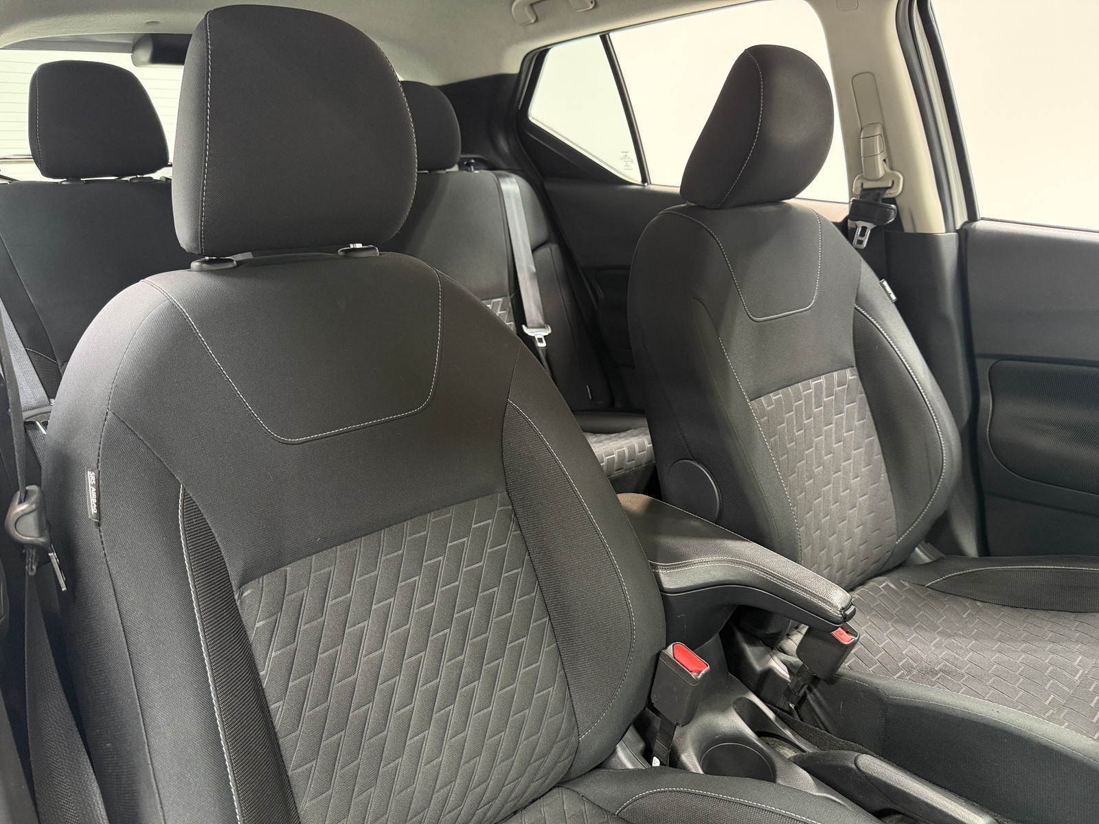 Thumbnail: 2021 Nissan Kicks - 2