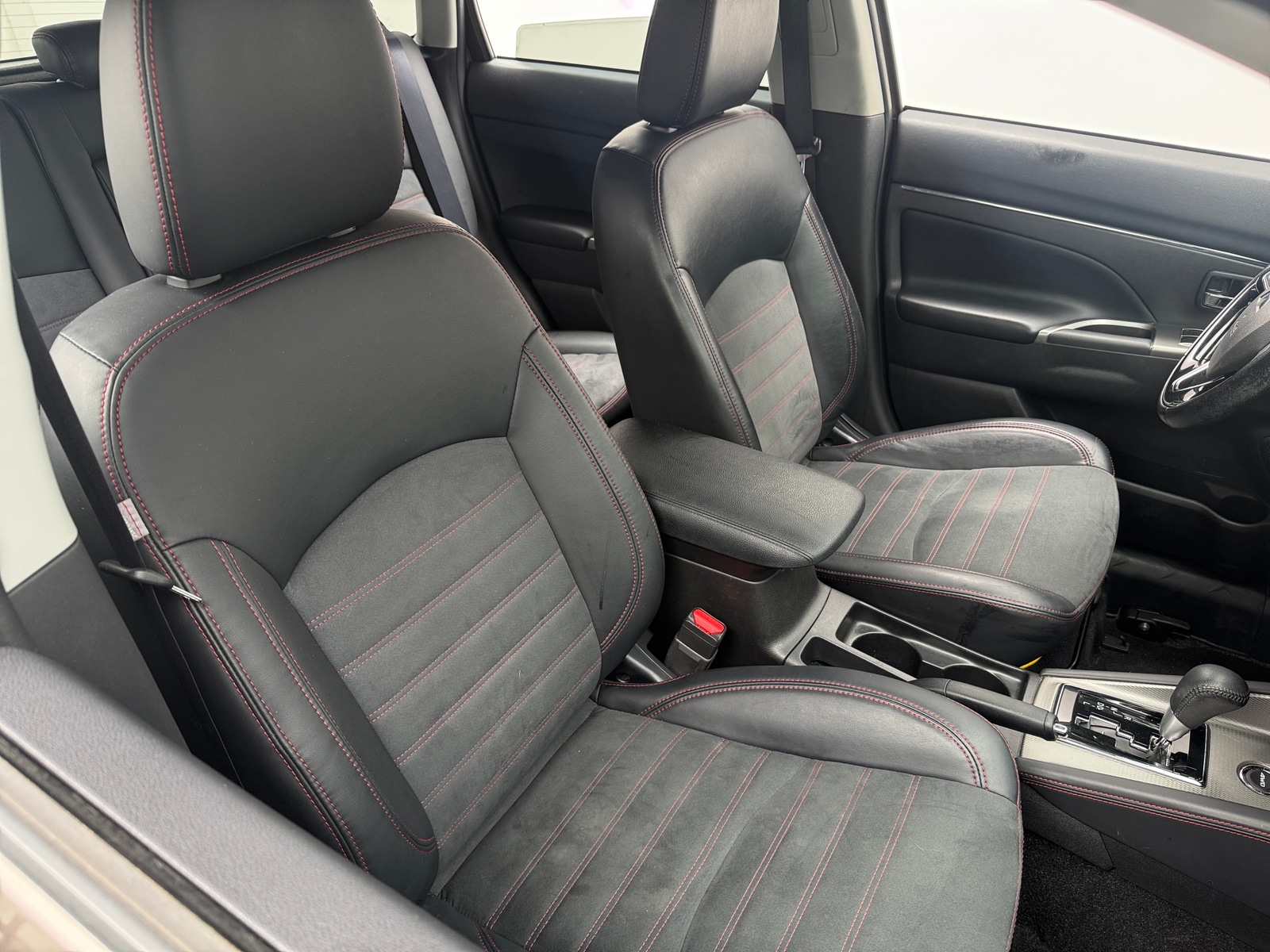 Thumbnail: 2018 Mitsubishi Outlander Sport - 2