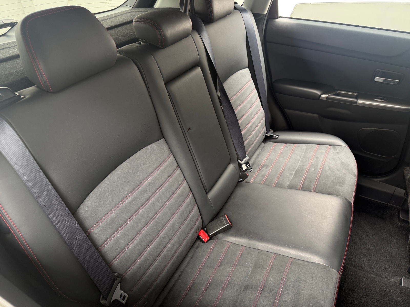 Thumbnail: 2018 Mitsubishi Outlander Sport - 6