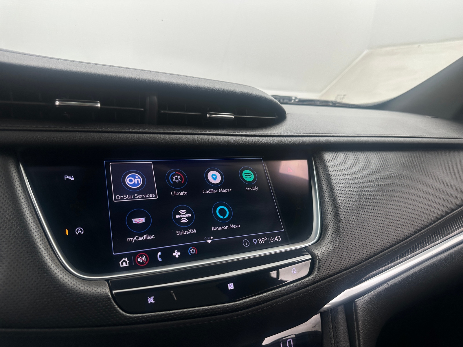 Thumbnail: 2020 Cadillac XT5 - 3