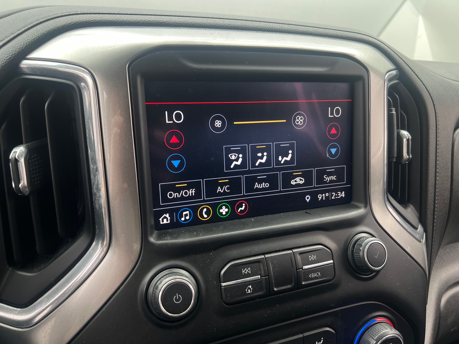 Thumbnail: 2019 Chevrolet Silverado 1500 - 4