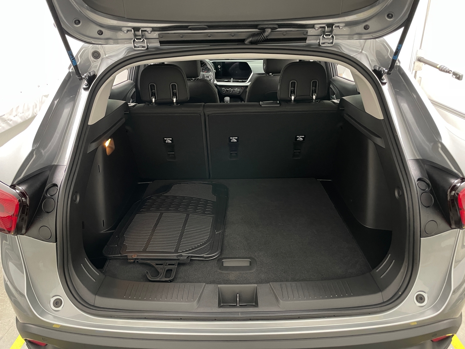 Thumbnail: 2024 Chevrolet Trax - 7