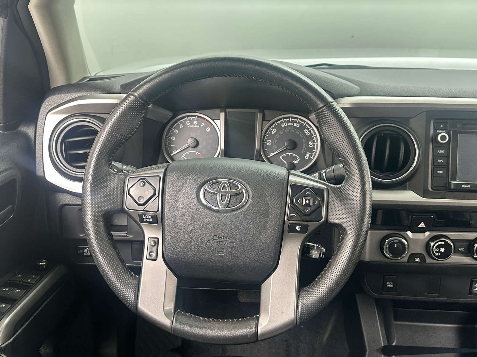 Thumbnail: 2016 Toyota Tacoma - 5