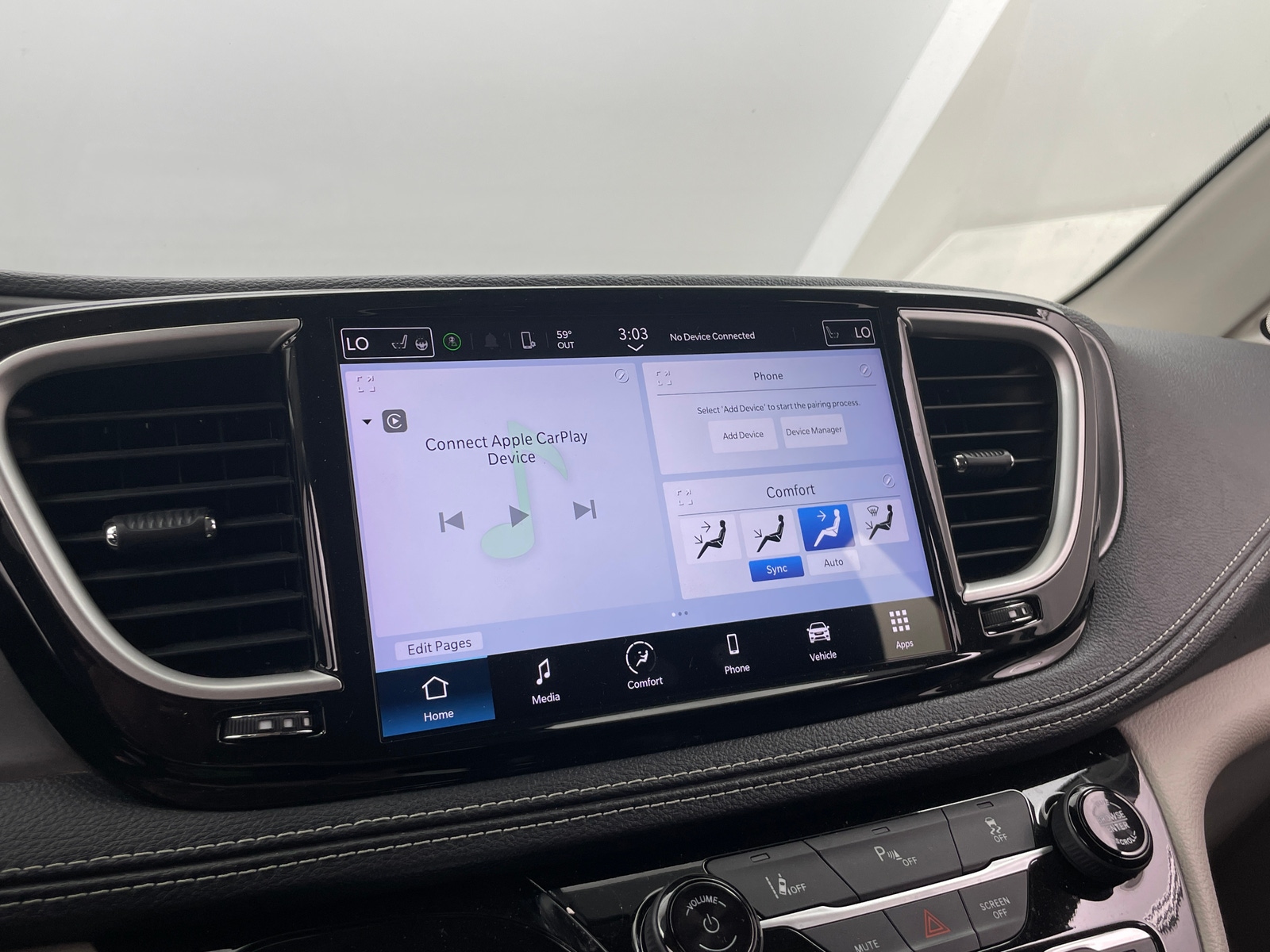Thumbnail: 2023 Chrysler Pacifica - 4