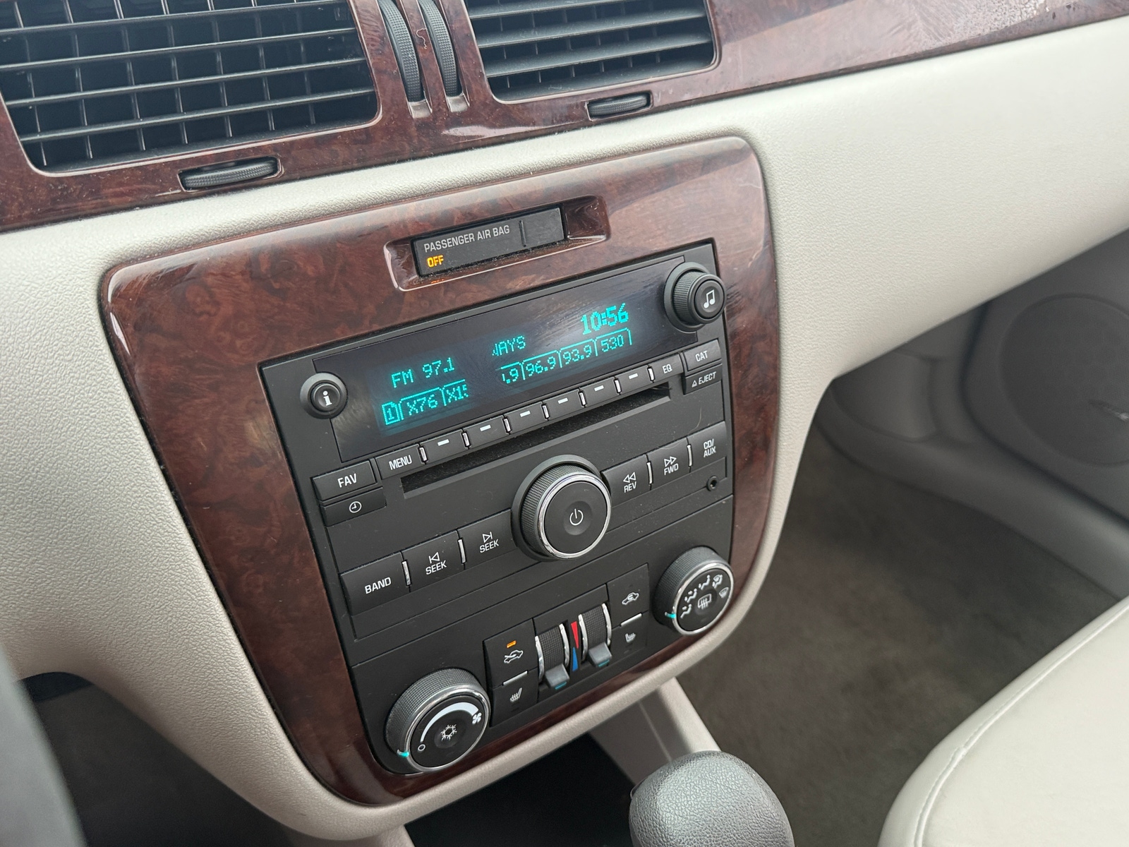 Thumbnail: 2010 Chevrolet Impala - 4