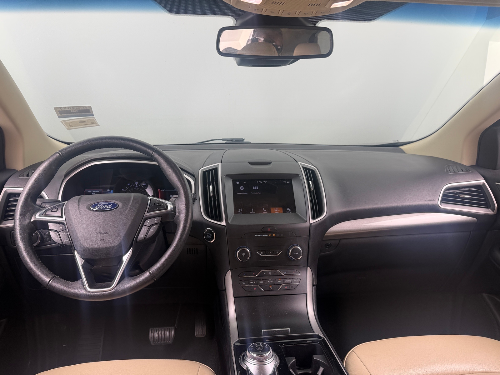 Thumbnail: 2019 Ford Edge - 3