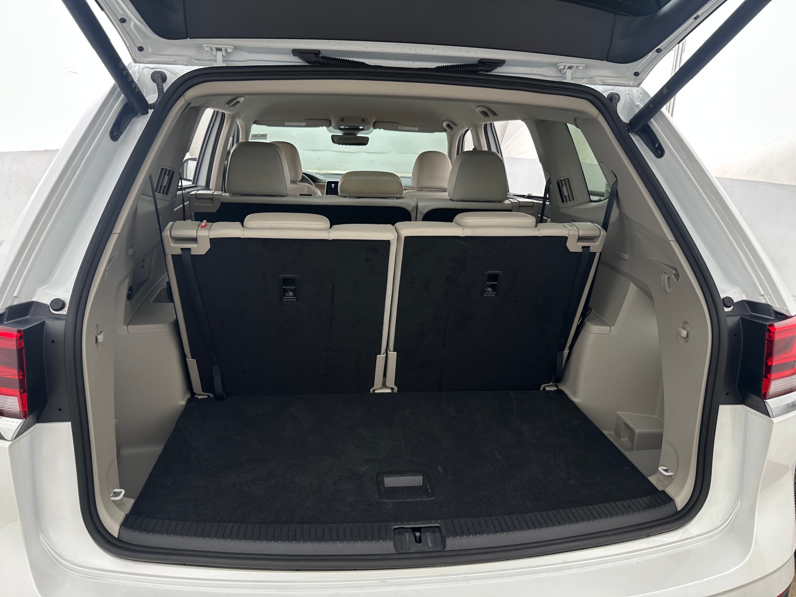 Thumbnail: 2026 Volkswagen Atlas - 6