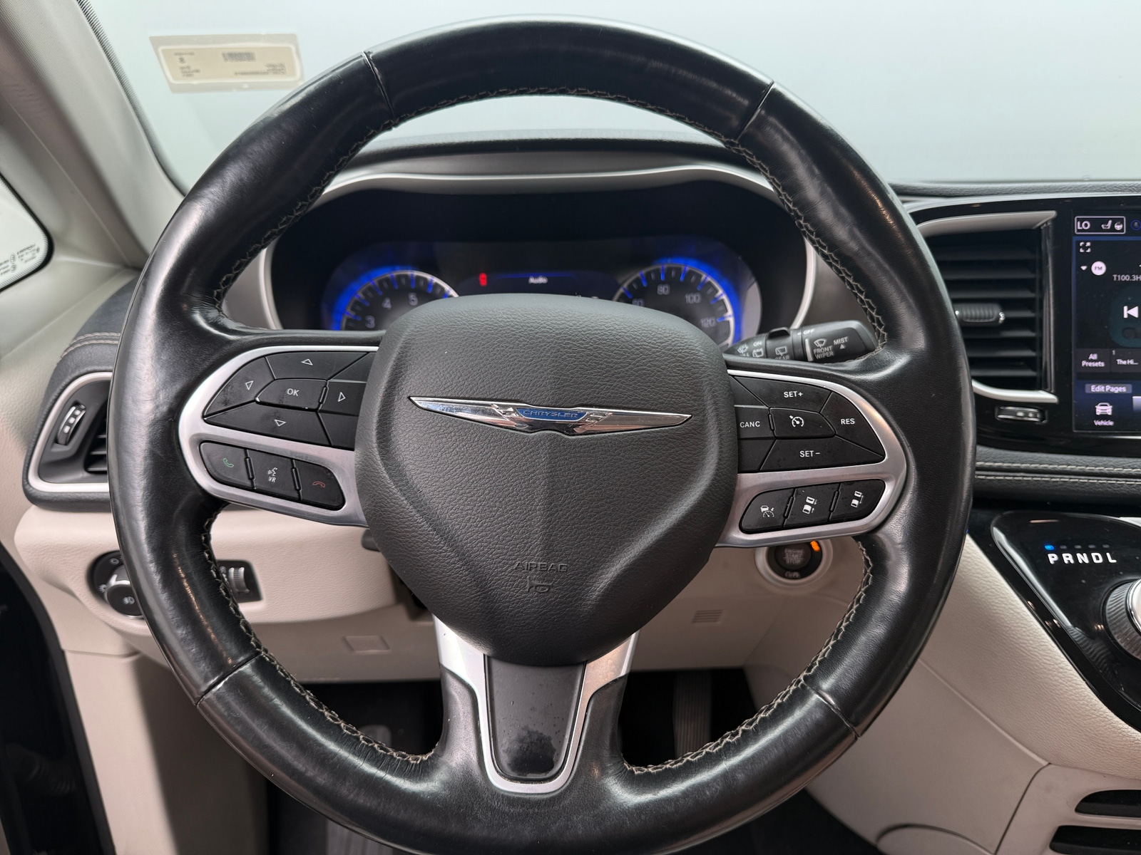 Thumbnail: 2021 Chrysler Pacifica - 4