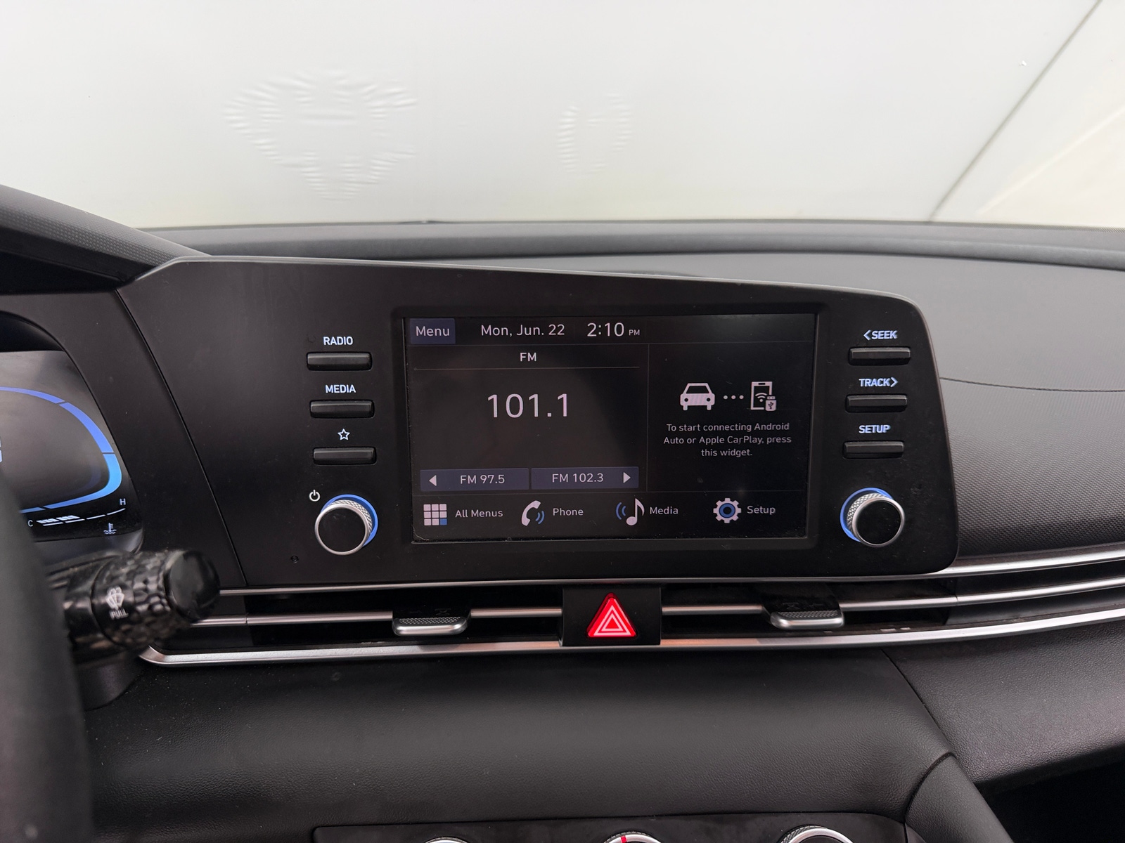 Thumbnail: 2025 Hyundai Elantra - 4
