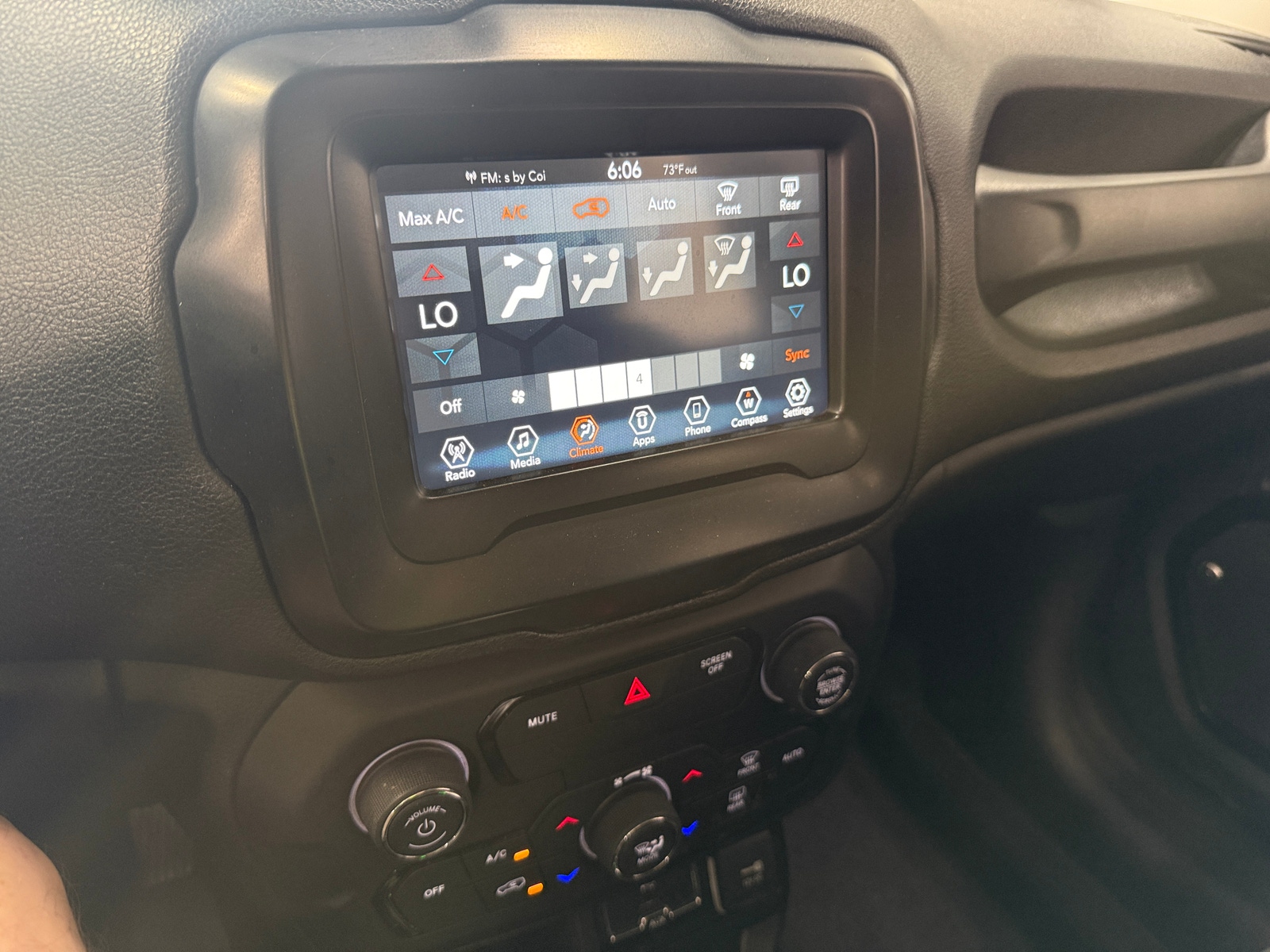 Thumbnail: 2018 Jeep Renegade - 4