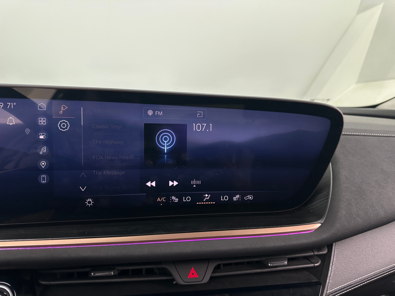 Thumbnail: 2024 Buick Envision - 3