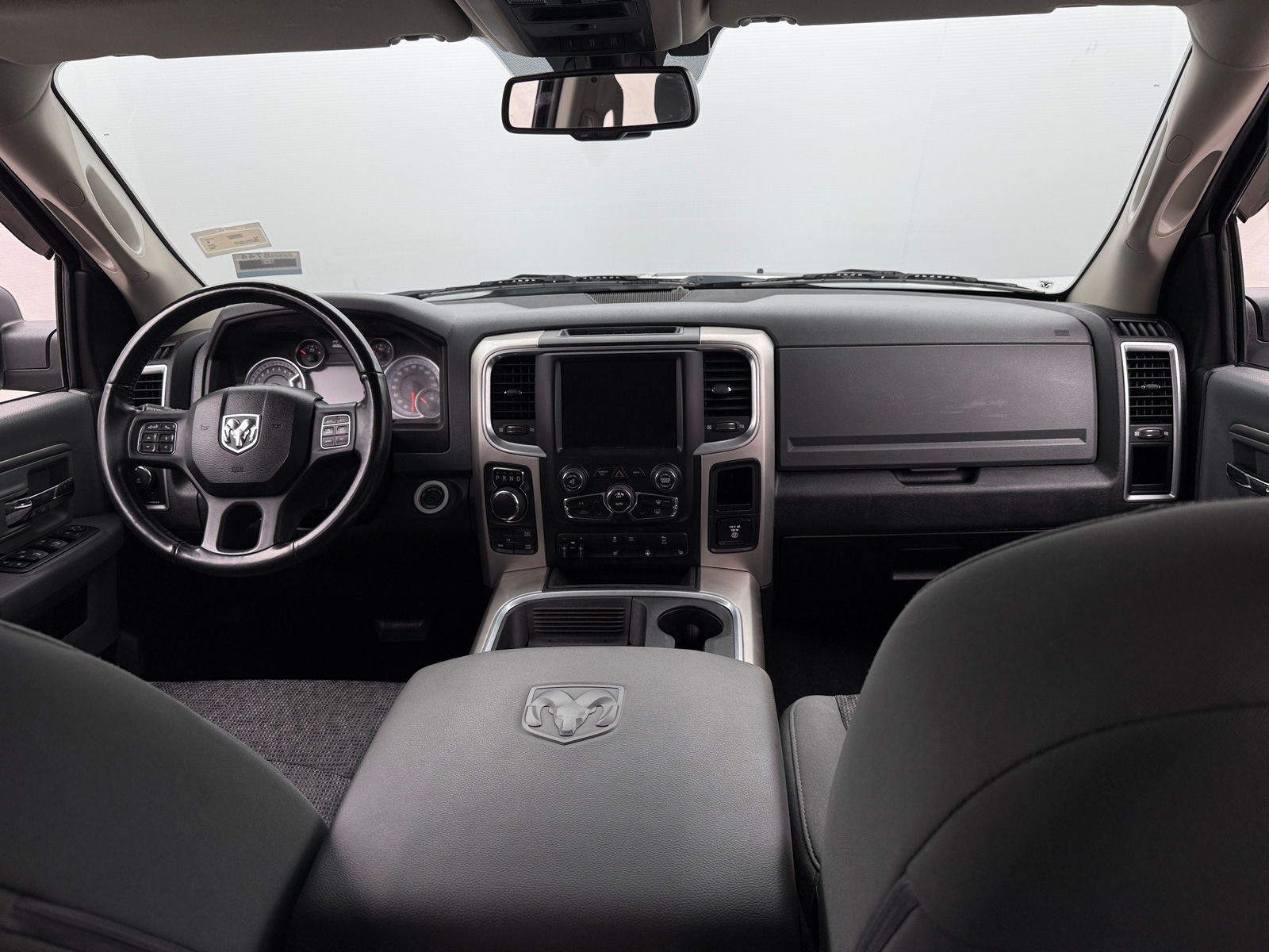 Thumbnail: 2020 RAM 1500 Classic - 3