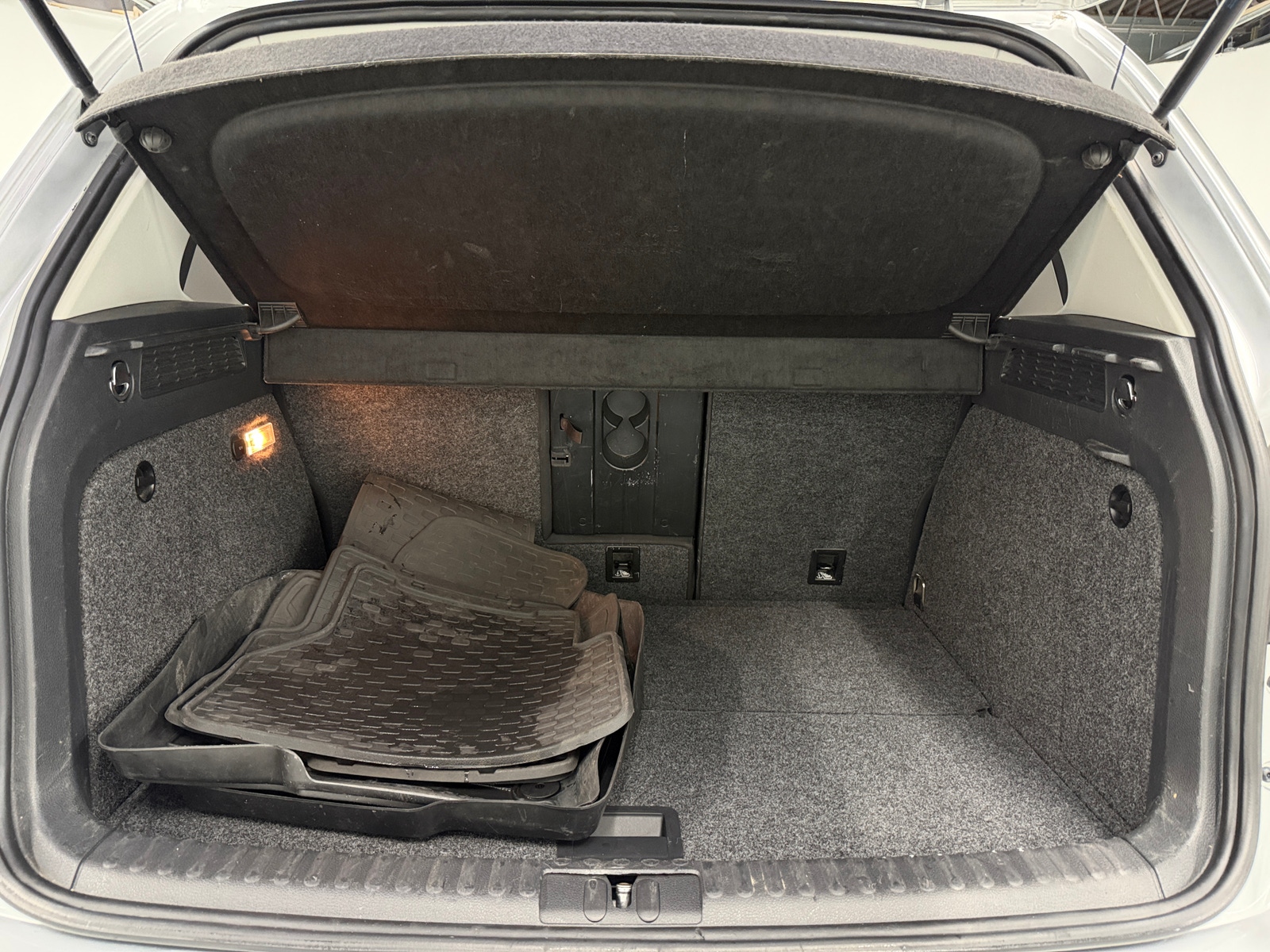 Thumbnail: 2015 Volkswagen Tiguan - 7