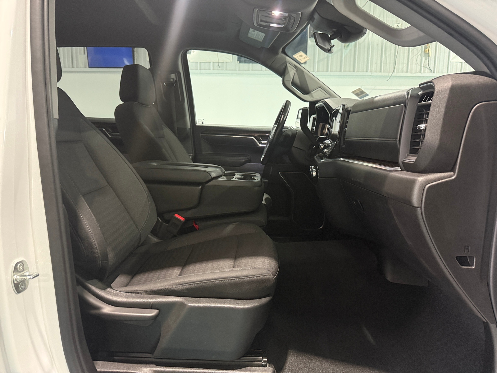 Thumbnail: 2023 GMC Sierra 1500 - 2